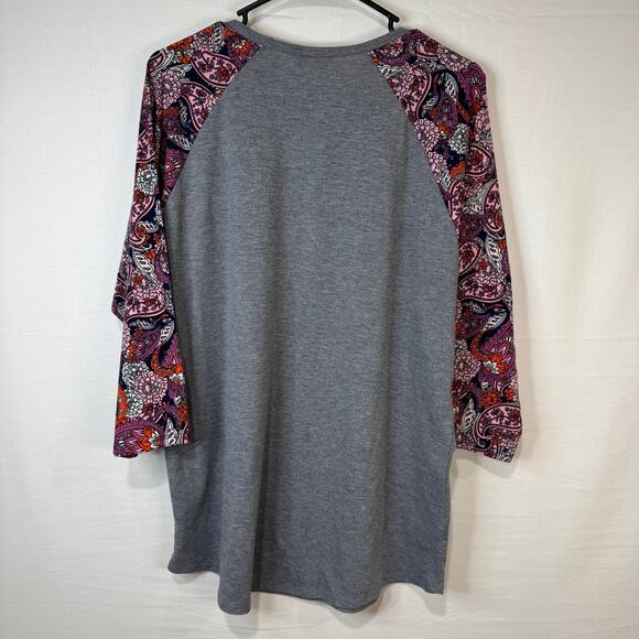 Lularoe Randy Gray Baseball Tee Size 2XL - Picture 3 of 5